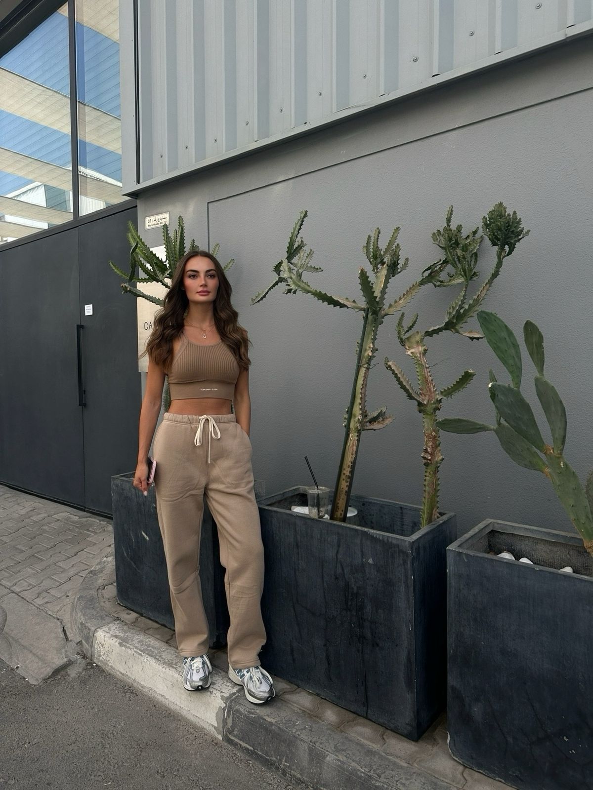 Straight-Leg Fleece Sweatpant — Nude Almond